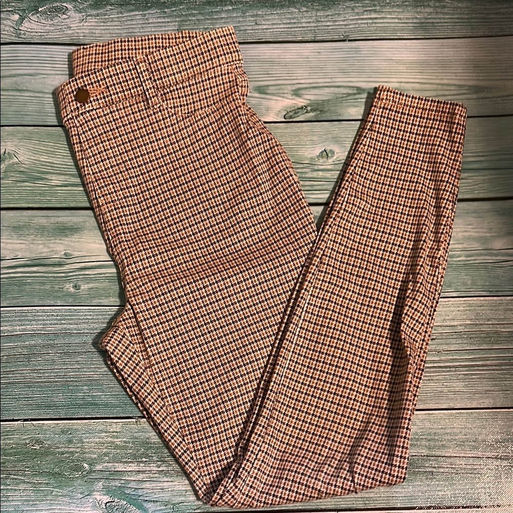 Time and Tru Tan Pants - Picture 3 of 7